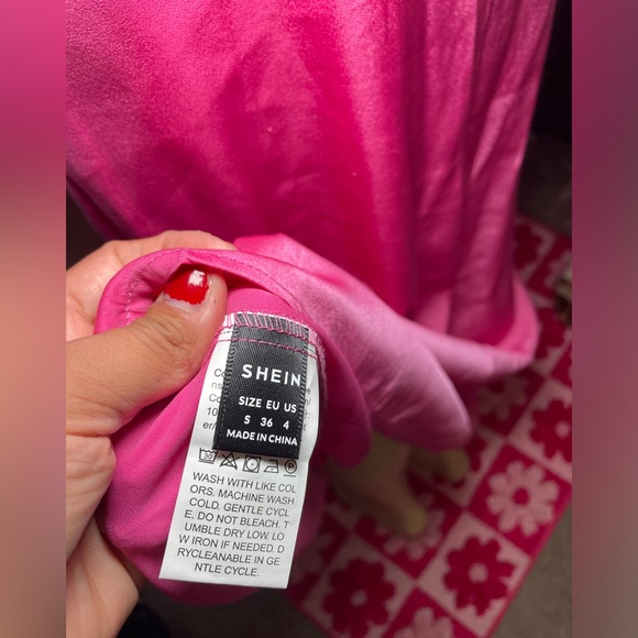 Elegant Pink dress - Picture 4 of 4